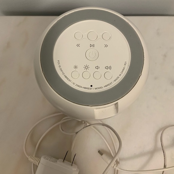 Hatch White Sound Machine & Lights - Picture 2 of 3